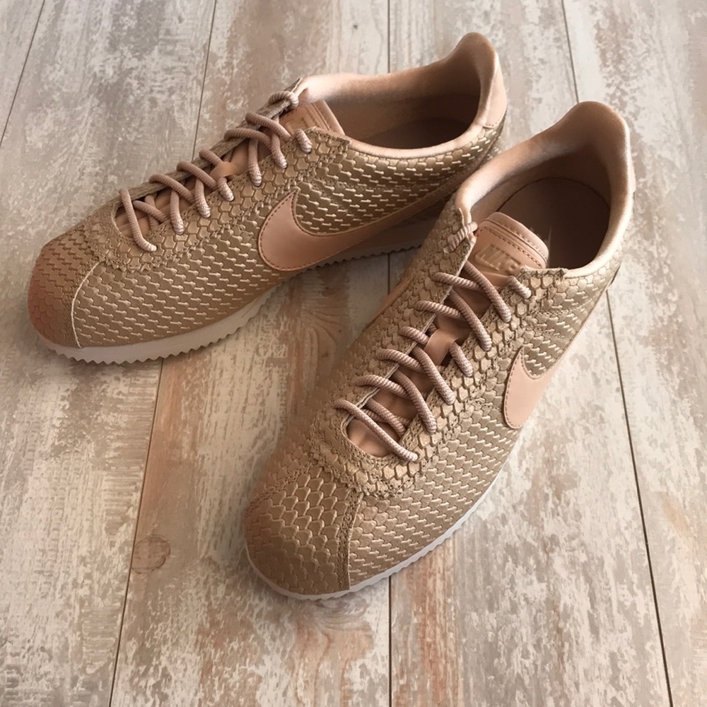 NWT Nike Classic Cortez SE gold - Picture 8 of 8